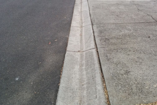 Fully-Mountable-Kerb-and-Channel